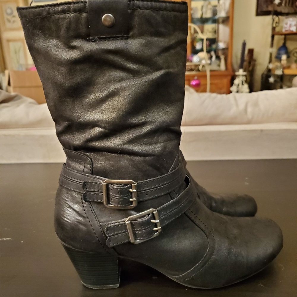 Adorable Black Metallic Hilary Boots